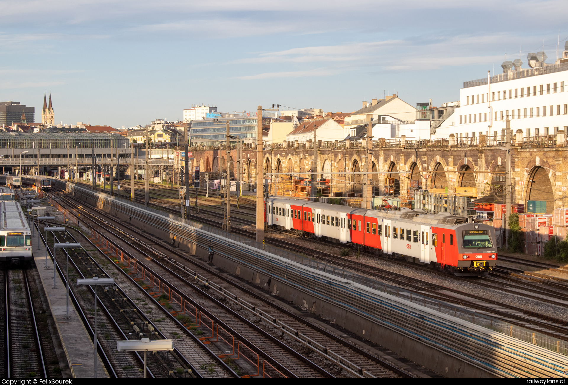 ÖBB 4020 318 in Franz-Ippisch-Steg Franz-Josefsbahn | Wien FJB - Ceske Velenice Railwayfans