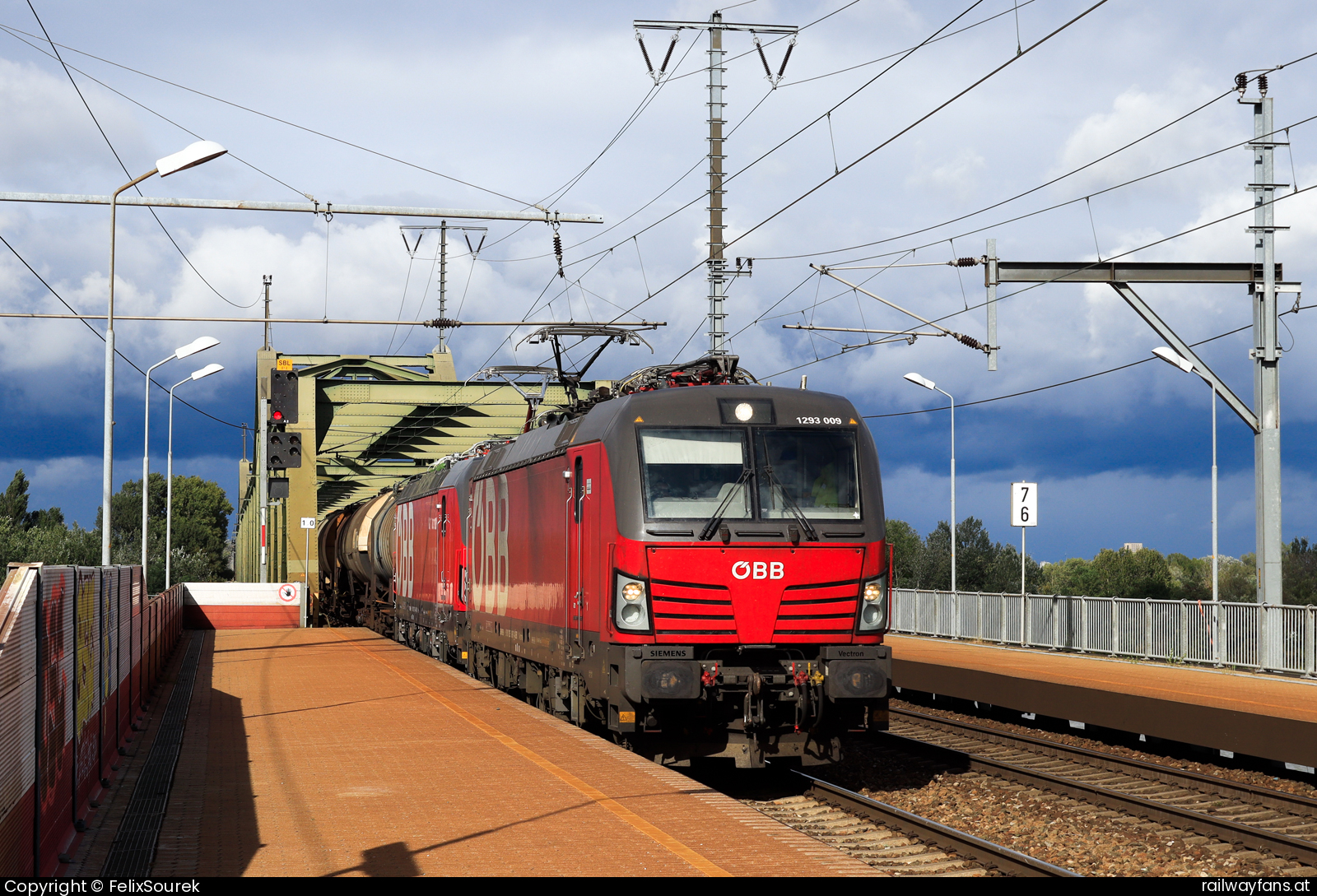 ÖBB 1293 009 in Wien Praterkai Marchegger Ostbahn | Wien Stadlau - Devinska Nova Ves Railwayfans