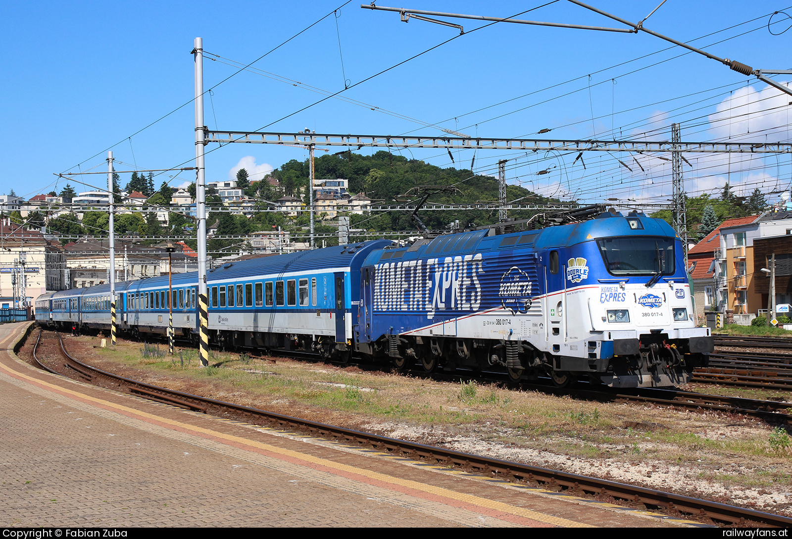 České dráhy 380 017 - Bratislava hl.st.  Praha hl.n. - Budapest Nyugati pu. Railwayfans