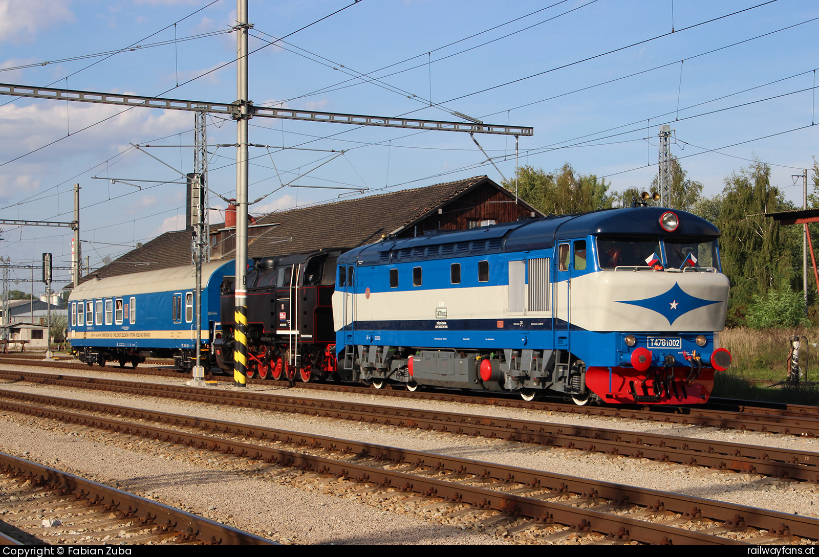 České dráhy T478 1002 in No station Veseli nad Luznici - Ceske Budejovice Railwayfans