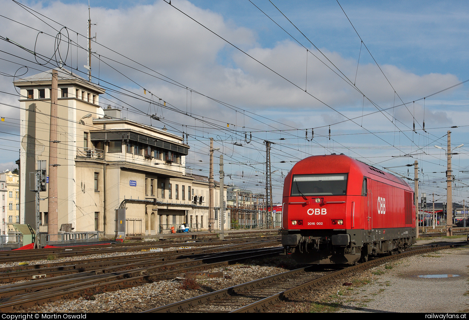 ÖBB 2016 002 in Wien Südbahnhof Südbahn | Wien Hbf -  Spielfeld Straß Railwayfans