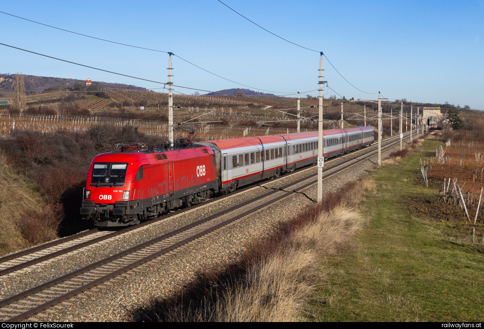 ÖBB 1116 164 in Großhaarbach mit dem IC 737 Südbahn | Wien Hbf -  Spielfeld Straß Railwayfans