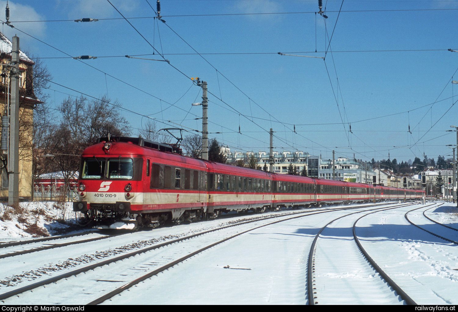ÖBB 4010 010 in Wien Hernals mit dem 98923 Vorortelinie | Wien Hütteldorf - Wien Handelskai Railwayfans