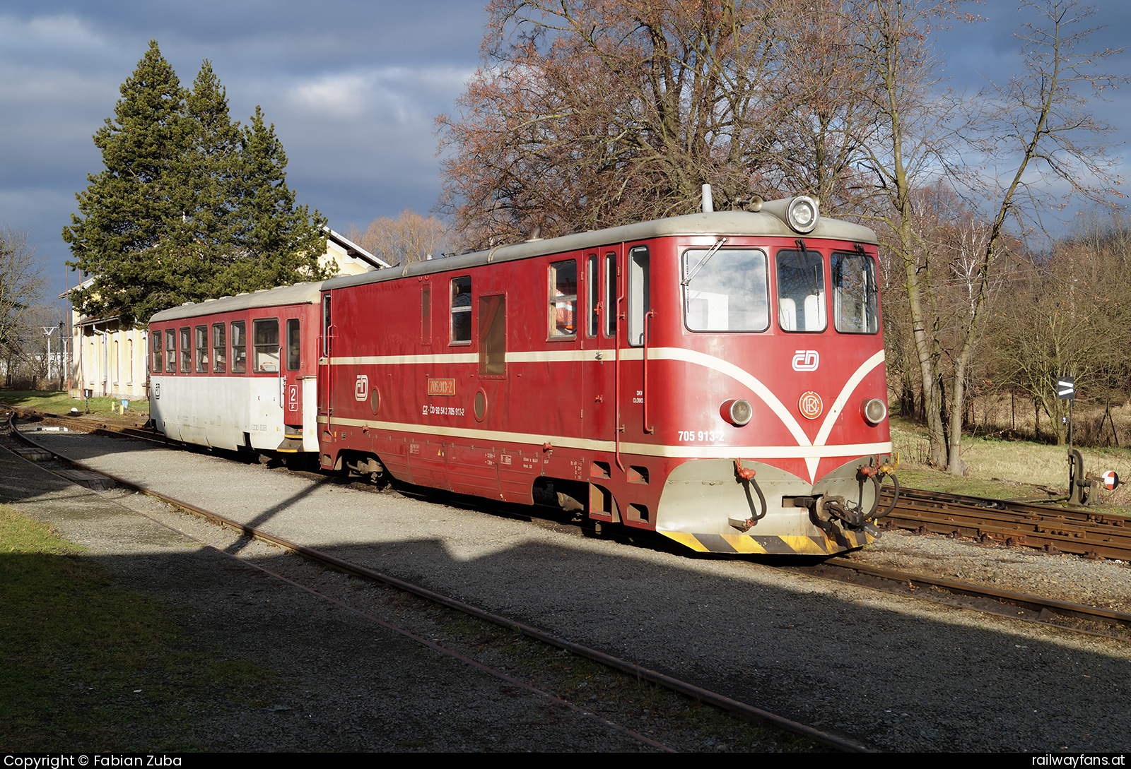 České dráhy 705 913 in Osoblaha T?emešná ve Slezsku – Osoblaha Railwayfans