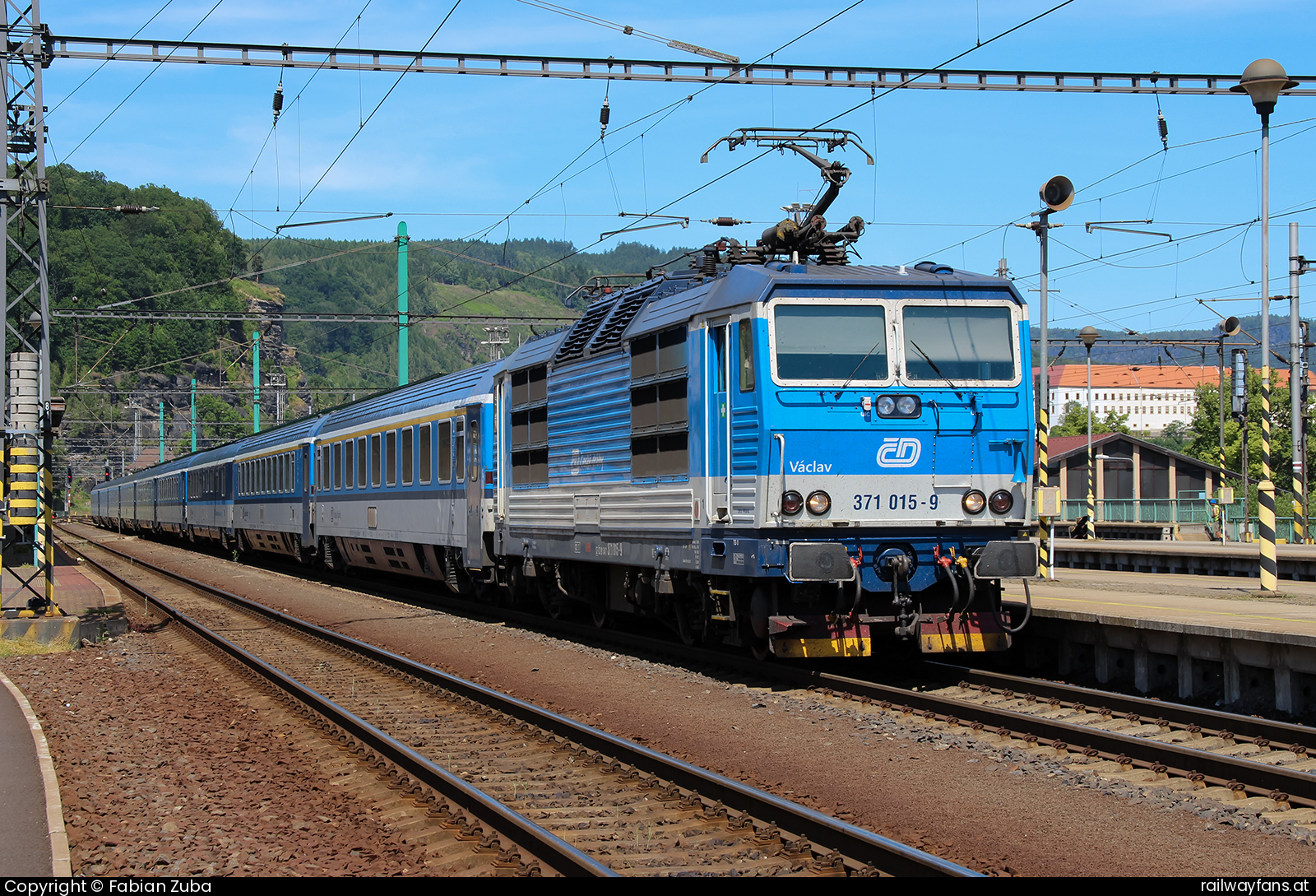 České dráhy 371 015 in Decin hl.n. Dresden - Decin (Elbtalbahn) Railwayfans