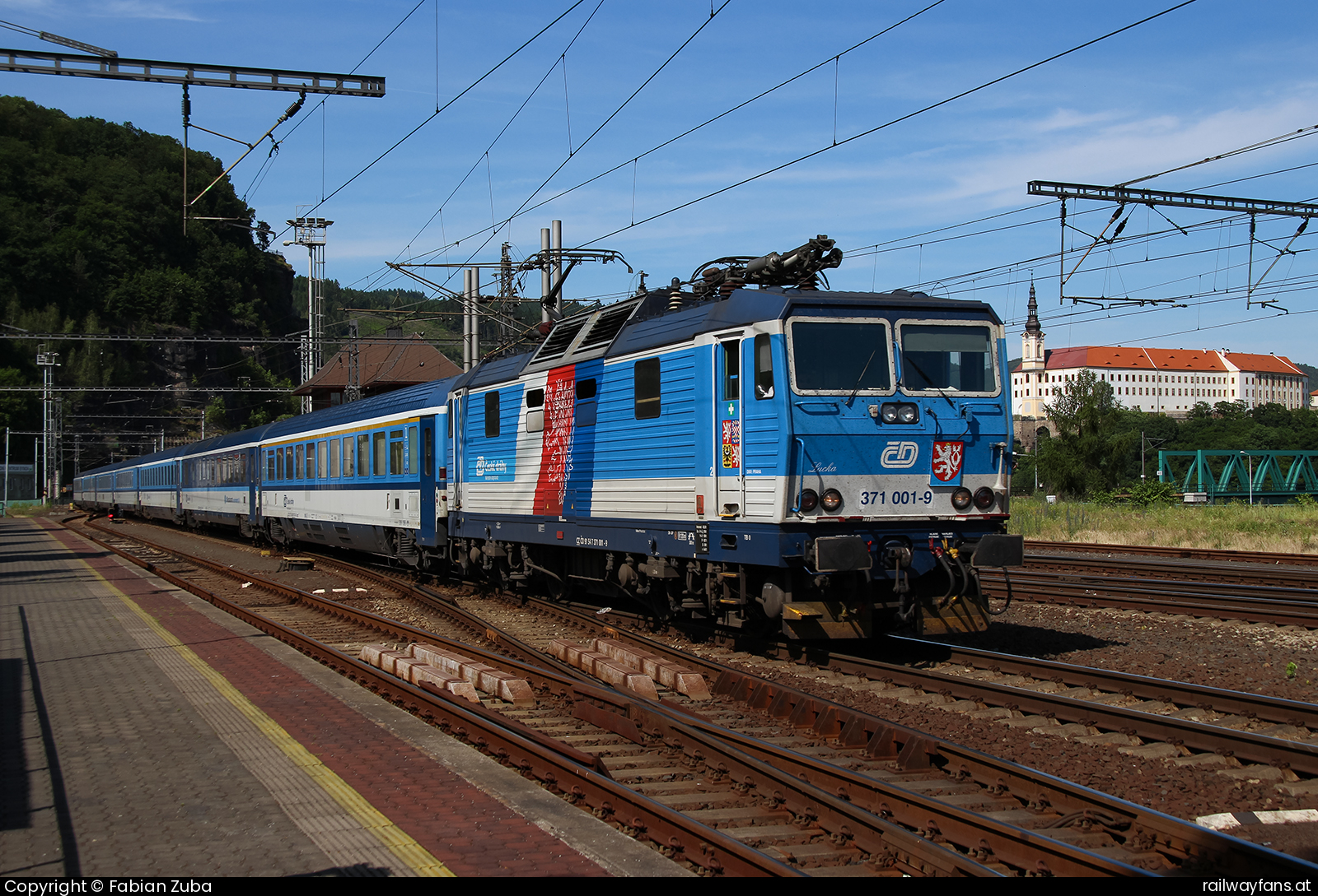 České dráhy 371 001 in Decin hl.n. Dresden - Decin (Elbtalbahn) Railwayfans