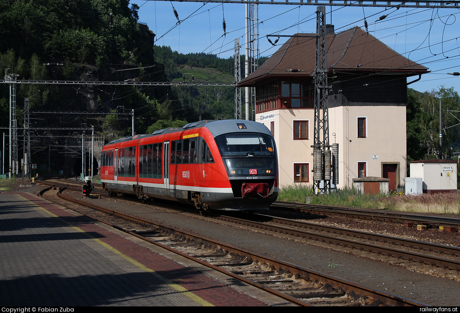 DB Regio 642 657 in Decin hl.n. Dresden - Decin (Elbtalbahn) Railwayfans