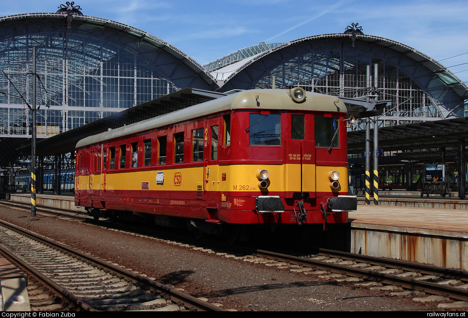 KZC M262 0180 (830 180) in Prackenbach Praha hl.n. - Praha Zlicin (Prager Semmering) Railwayfans