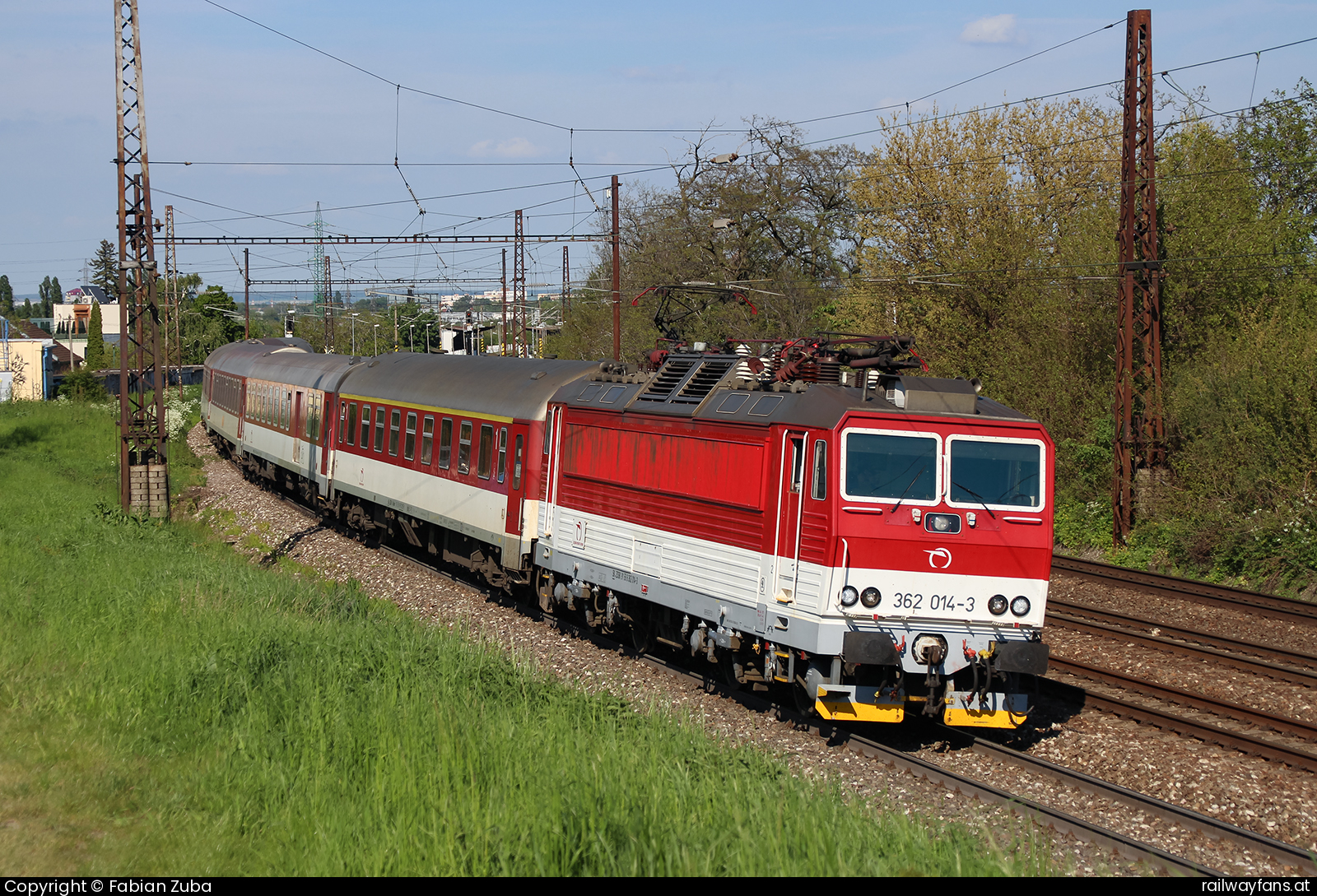 ZSSK 362 014 in Bratislava Vinohrady Bratislava - Zilina Railwayfans