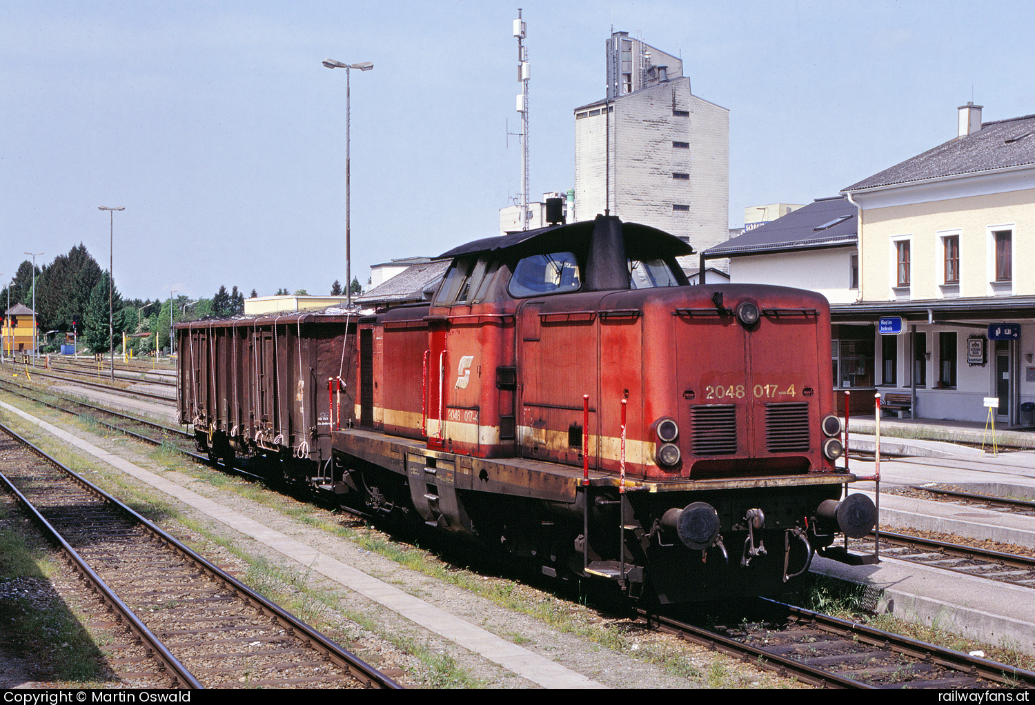ÖBB 2048 017 in Ried im Innkreis mit dem - Innkreisbahn | Neumarkt-Kallham - Simbach am Inn Railwayfans