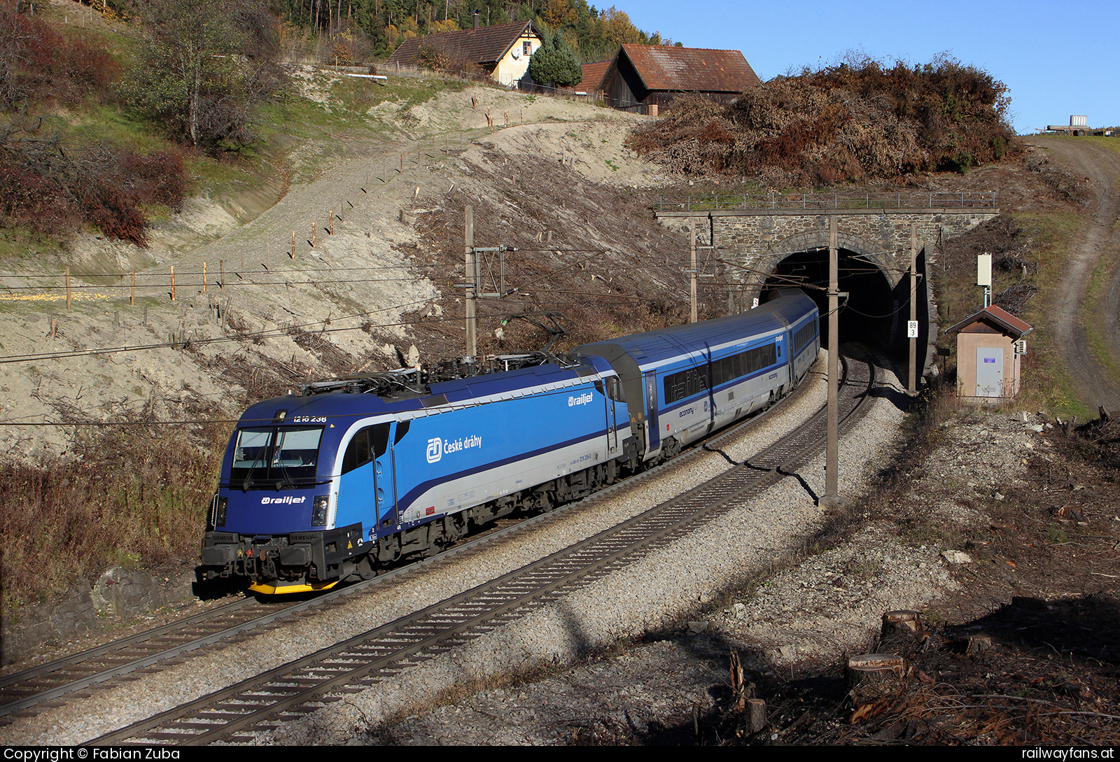 ÖBB 1216 236 in Eichberg Südbahn | Wien Hbf -  Spielfeld Straß Railwayfans