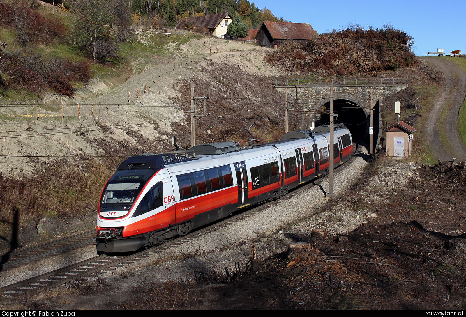 ÖBB 4023 011 in Eichberg Südbahn | Wien Hbf -  Spielfeld Straß Railwayfans