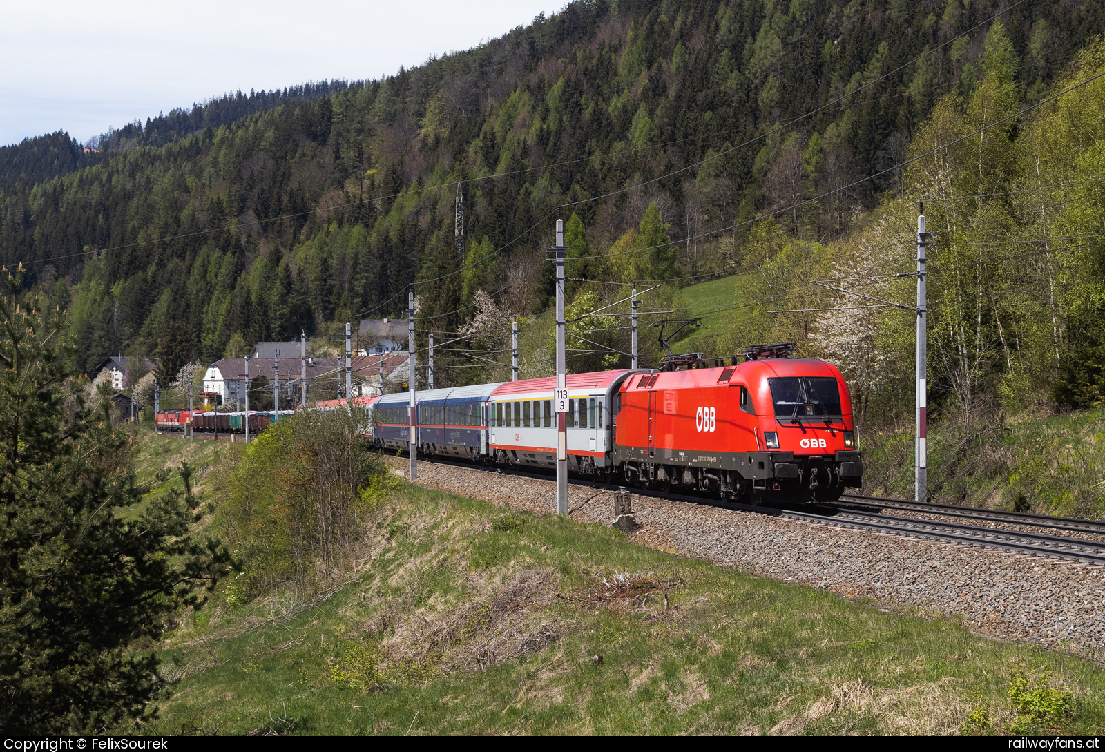 ÖBB 1116 129 in Prackenbach mit dem EC 158 (Croatia) Südbahn | Wien Hbf -  Spielfeld Straß Railwayfans