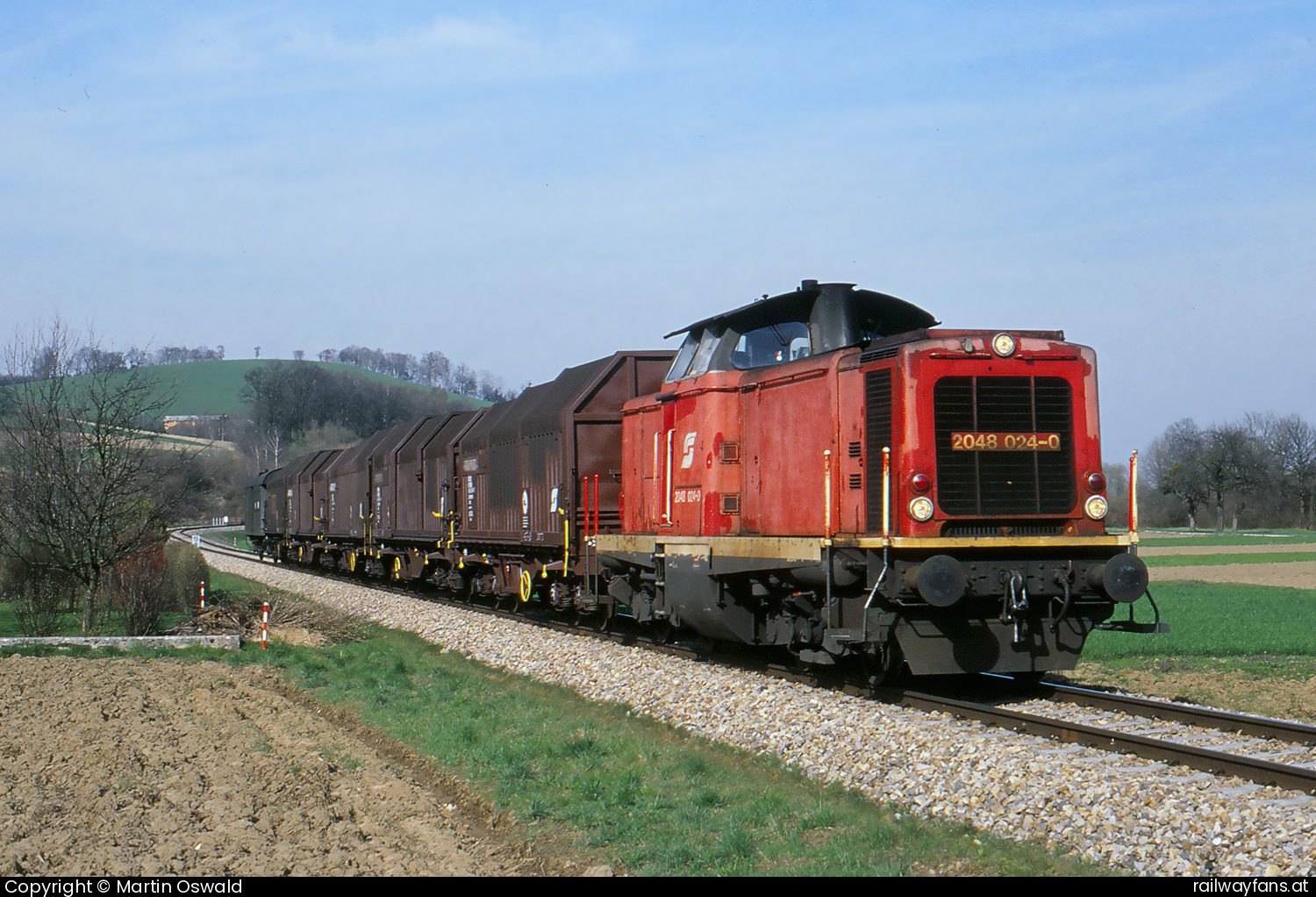 ÖBB 2048 024 in Wang mit dem 71816 Wieselburg an der Erlauf - Gresten Railwayfans
