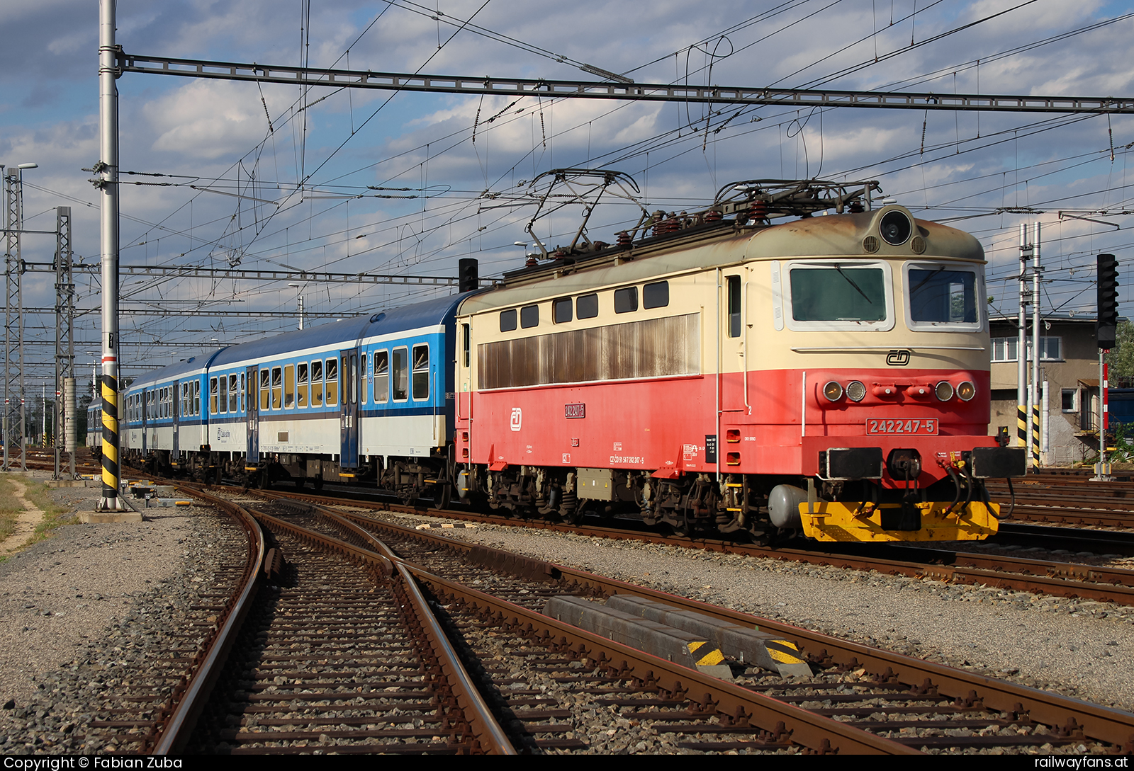 České dráhy 242 247 in Breclav Ceska Trebova - Breclav (KBS 002) Railwayfans