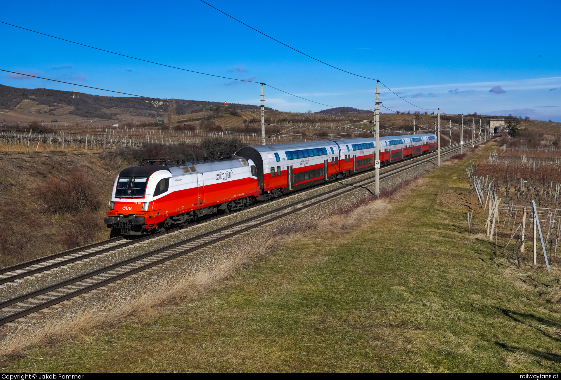 ÖBB 1116 181 in Pfaffstätten mit dem REX 2331 Südbahn | Wien Hbf -  Spielfeld Straß Railwayfans