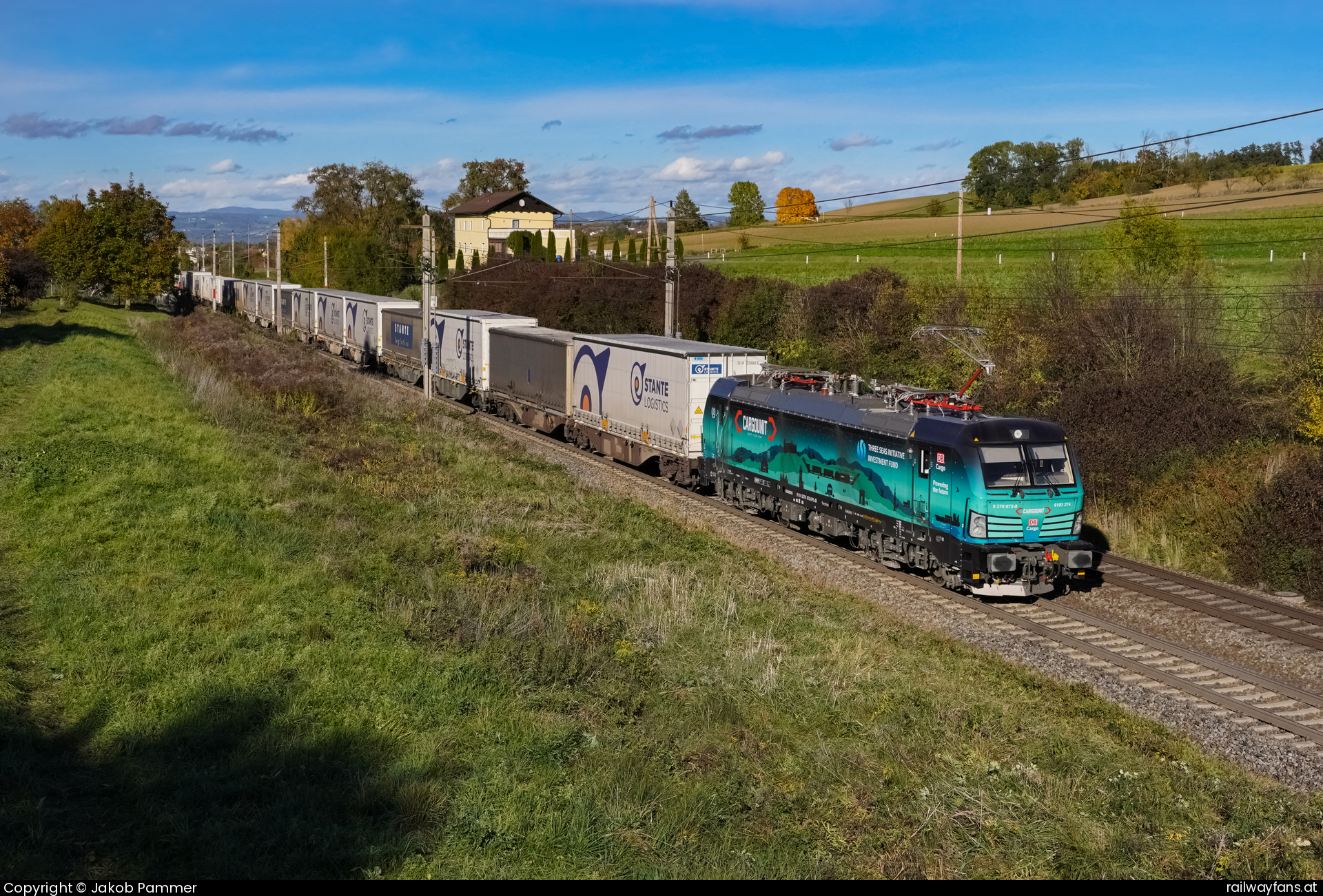 Cargounit 370 072 in Prackenbach mit dem STEC 43590  Railwayfans