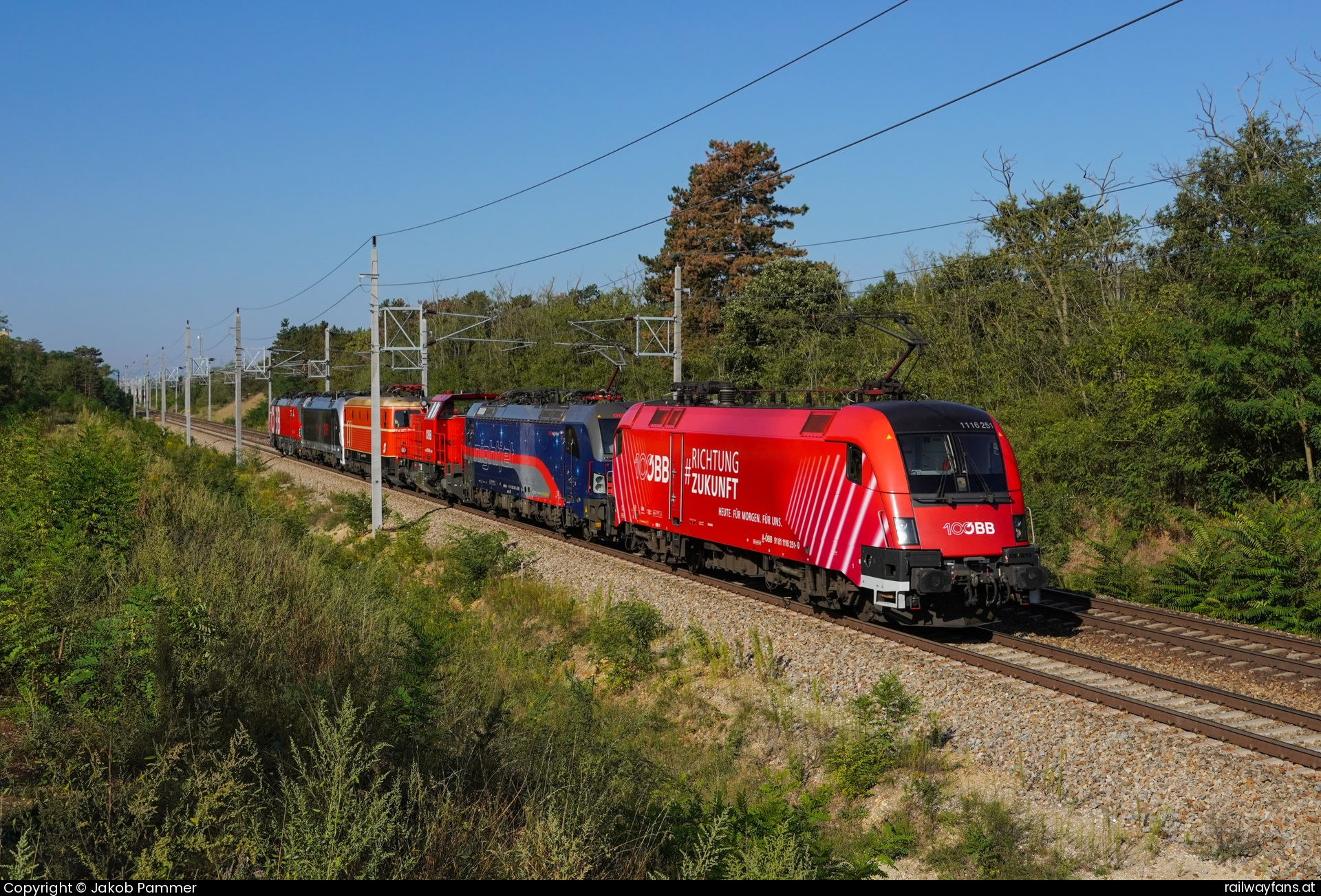 ÖBB 1116 251 in Helmahof mit dem SLZ 96833 Nordbahn | Wien Praterstern - Breclav Railwayfans