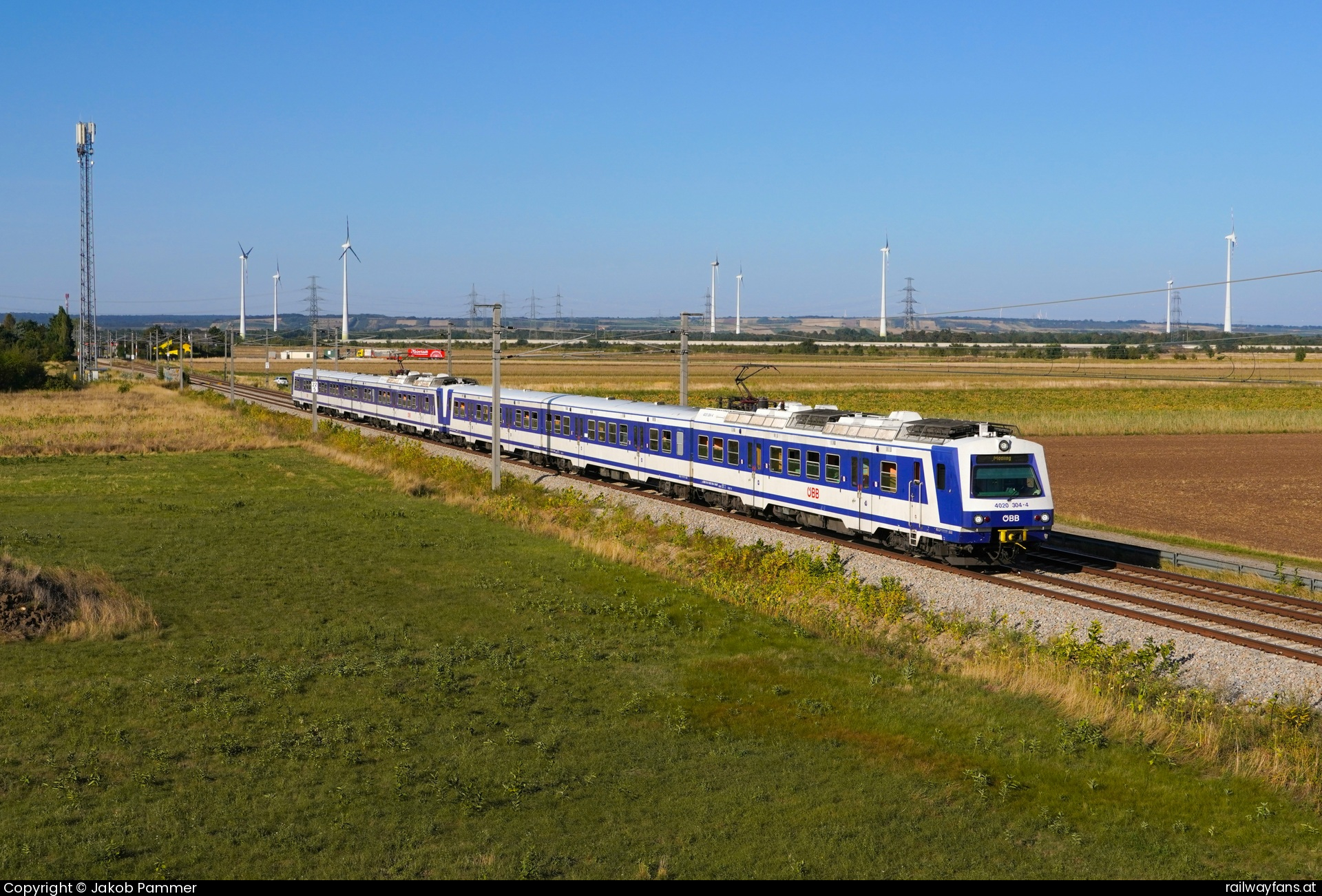 ÖBB 4020 304 in Kapellerfeld mit dem S2 (29695)  Railwayfans