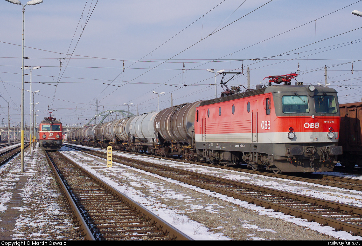 ÖBB 1144 067 in Kledering  Railwayfans