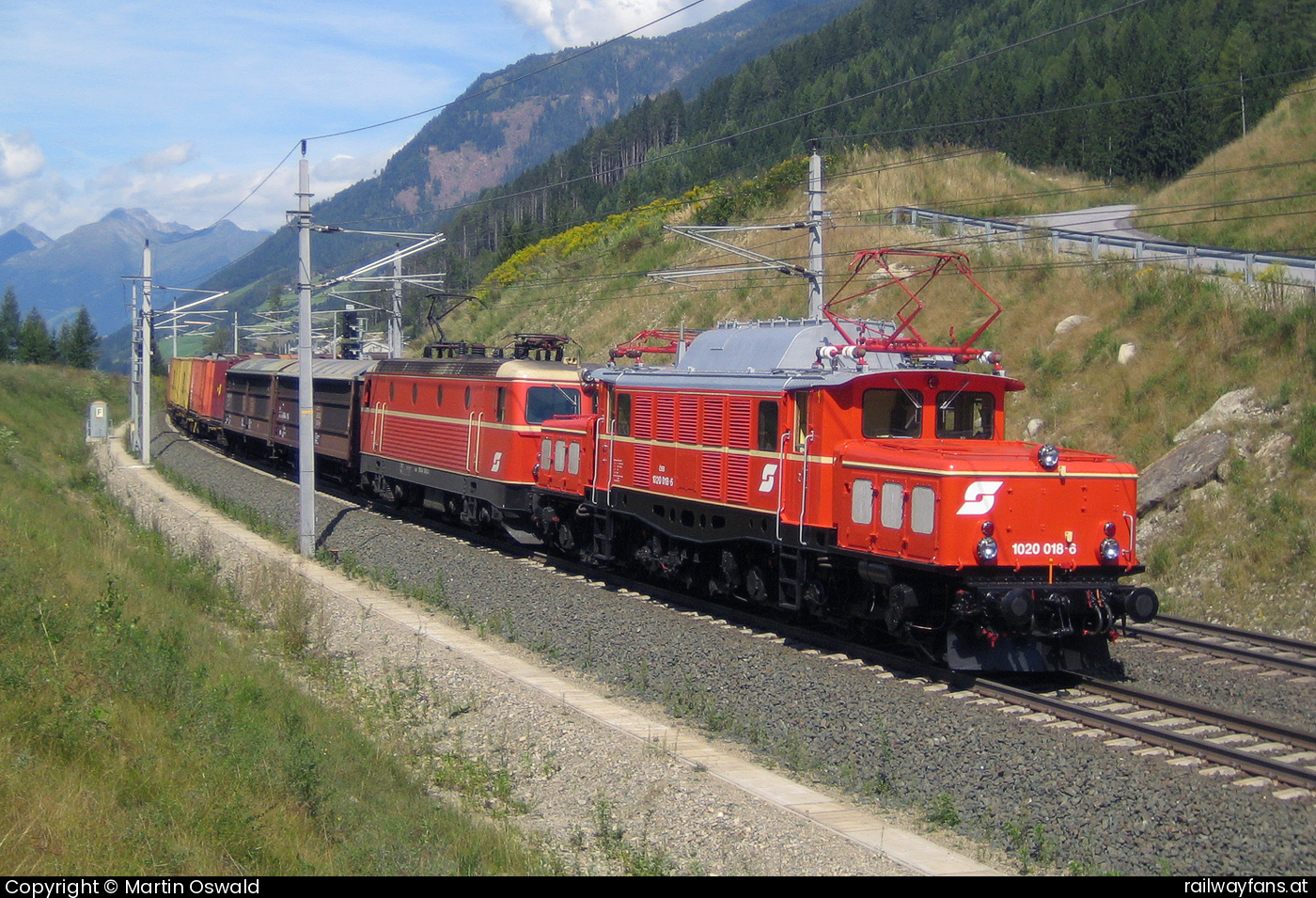 EBFL 1020 018 in Großhaarbach mit dem 90543  Railwayfans