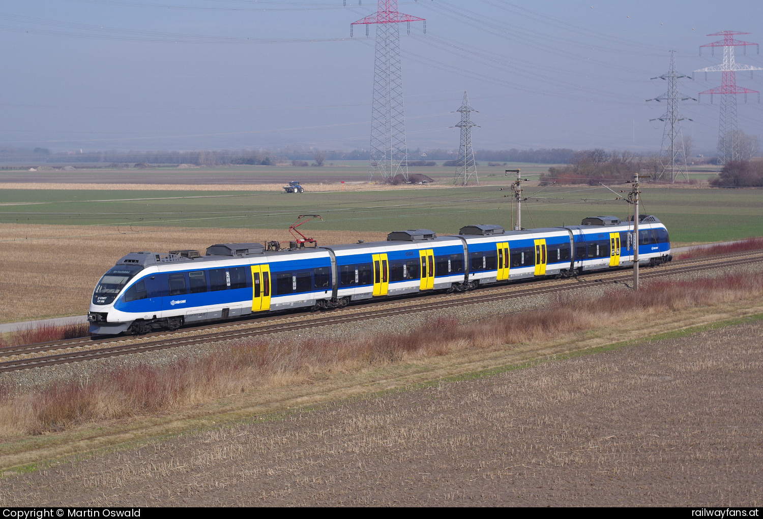 MÁV-START 425 008 in Götzendorf  Railwayfans