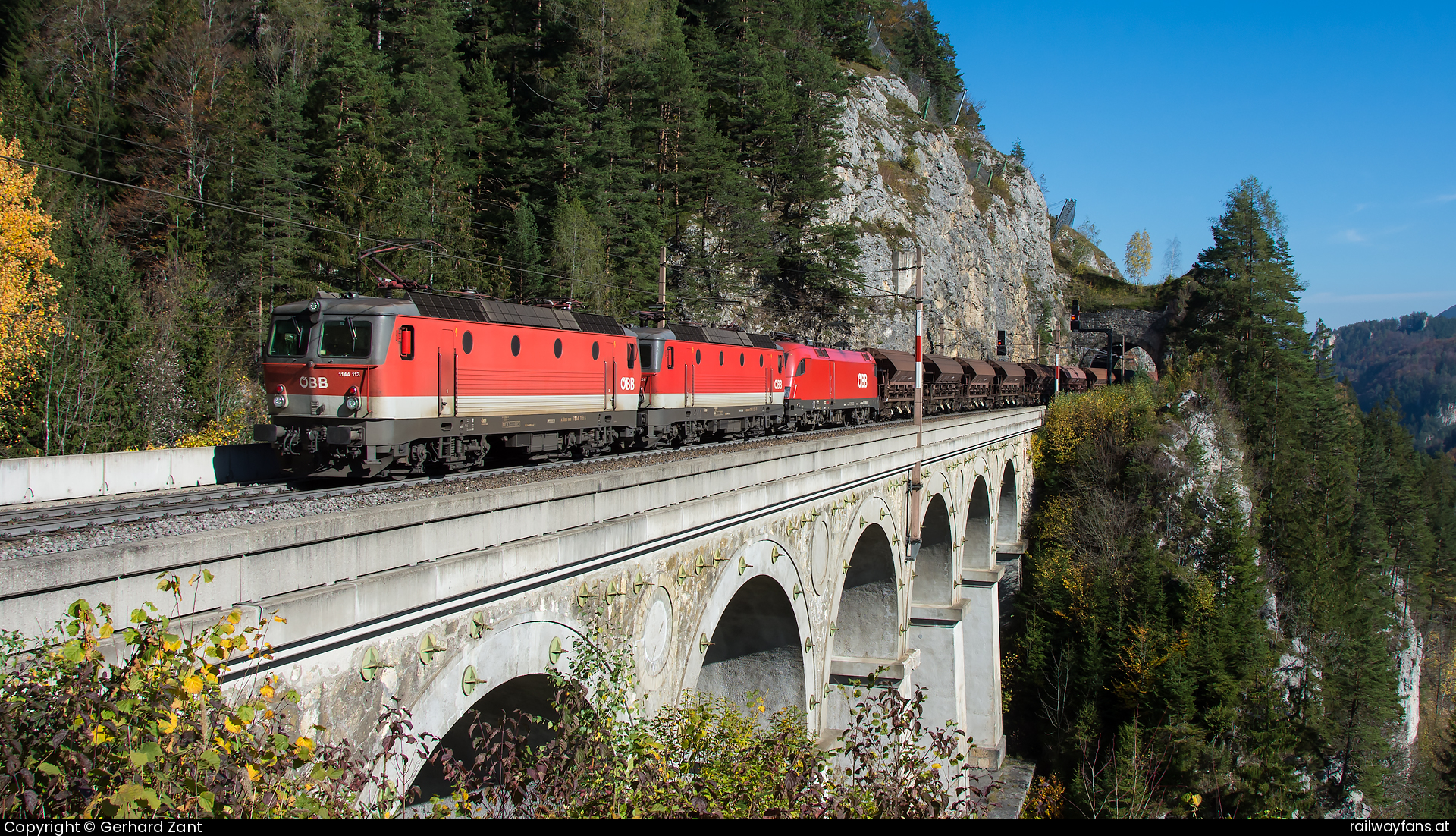 ÖBB 1144 113 in Breitenstein Südbahn | Wien Hbf -  Spielfeld Straß Railwayfans