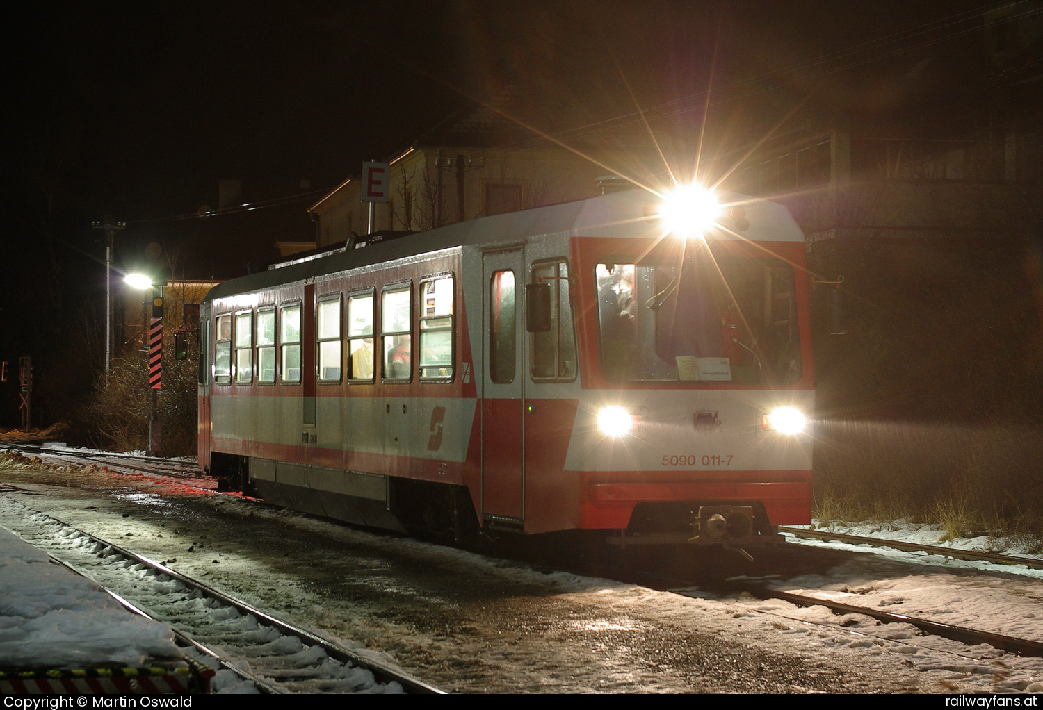 ÖBB 5090 011 in Mank mit dem 6885/6888 - Letzter planmäßiger Zug in Mank.   Railwayfans