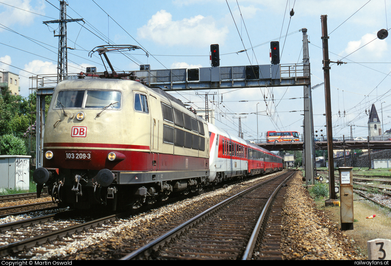 DB Fernverkehr AG 103 209 in Wien Penzing mit dem EC22 Westbahn | Wien Westbahnhof - St. Pölten (alt) Railwayfans