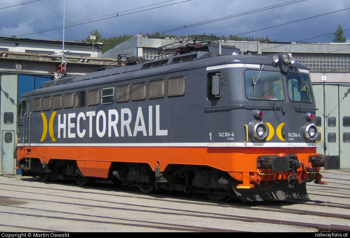 Hectorrail 142 106 in Ånge - ex ÖBB 1142 563   Railwayfans
