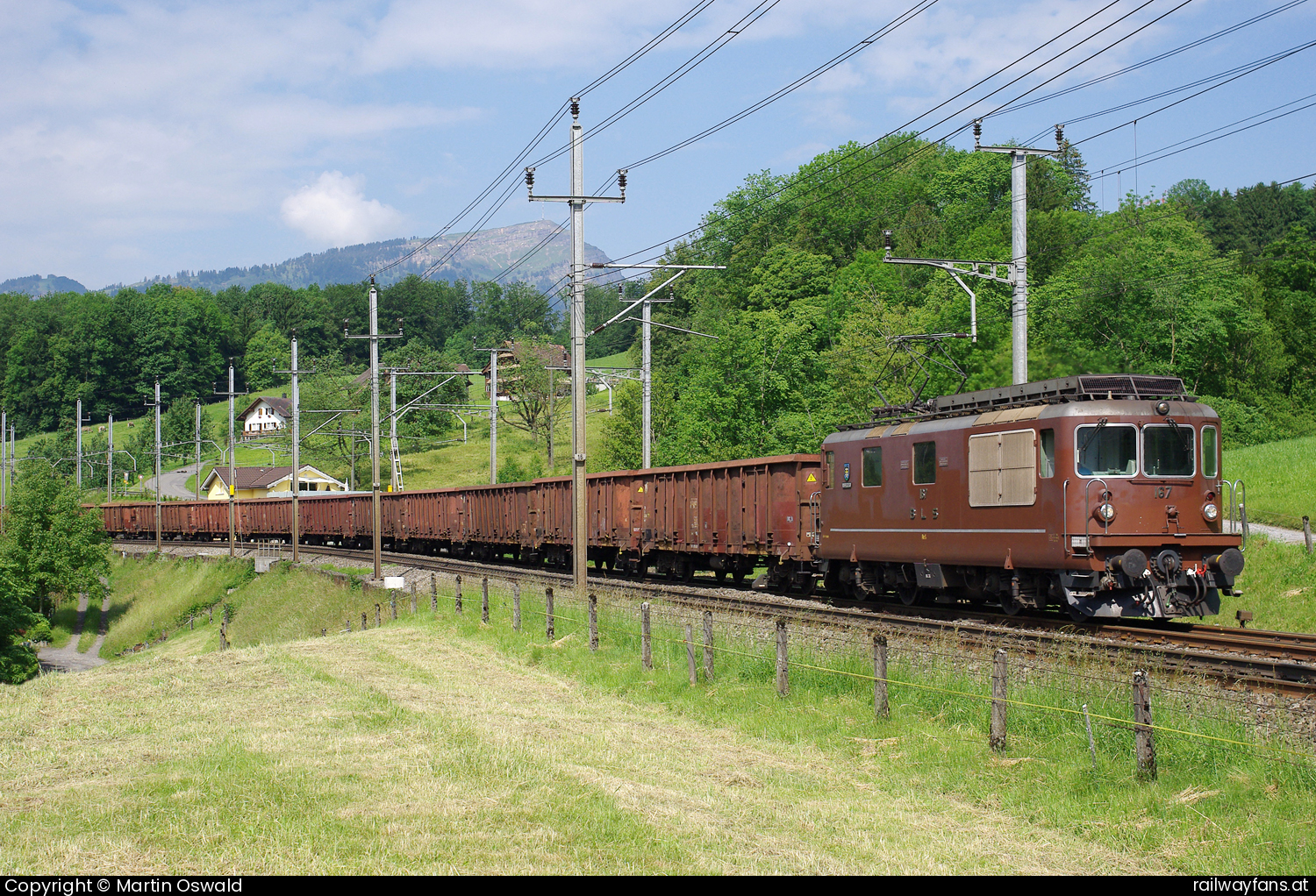 BLS Re4/4 167 in Steinen  Railwayfans