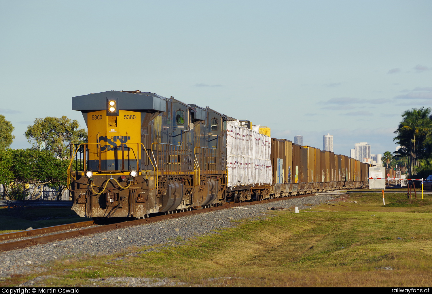 CSX Transportation CSXT 5360  in Prackenbach - mit 5410.  Railwayfans