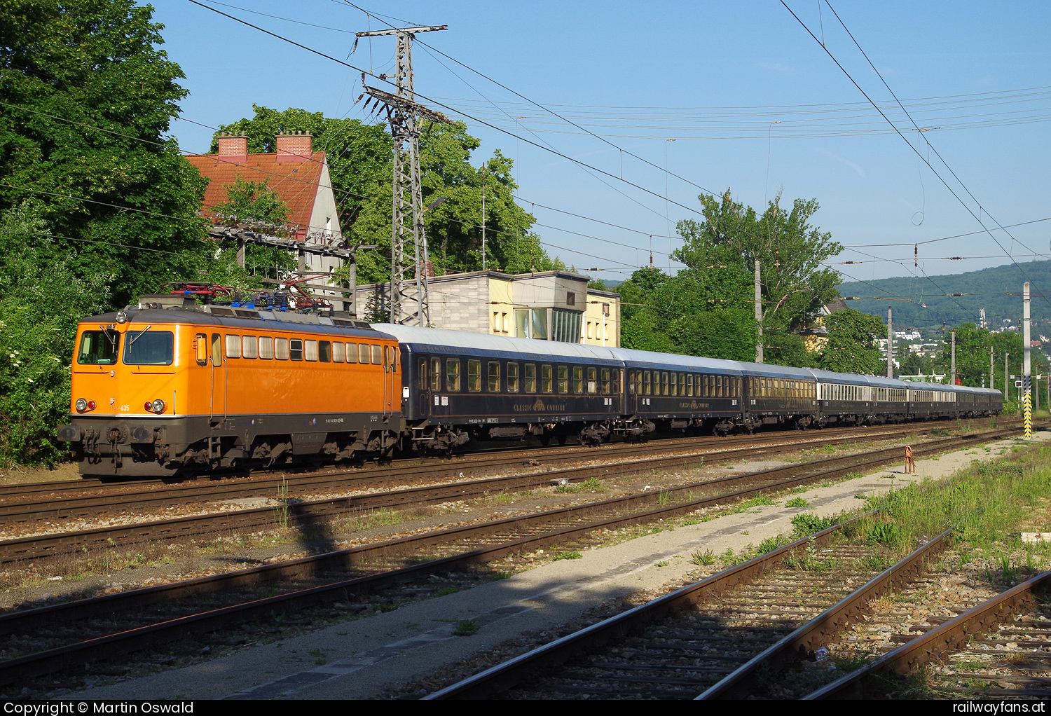 Northrail 1142 635 in Wien Maxing mit dem 14637 Verbindungsbahn (Wien Meidling - Wien Penzing/Wien Hütteldorf) Railwayfans