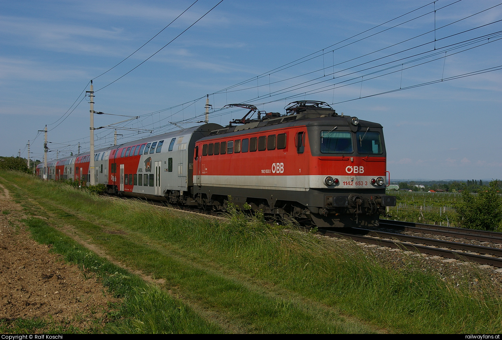 ÖBB 1142 653 in Neurandsberg mit dem 2349 Südbahn | Wien Hbf -  Spielfeld Straß Railwayfans