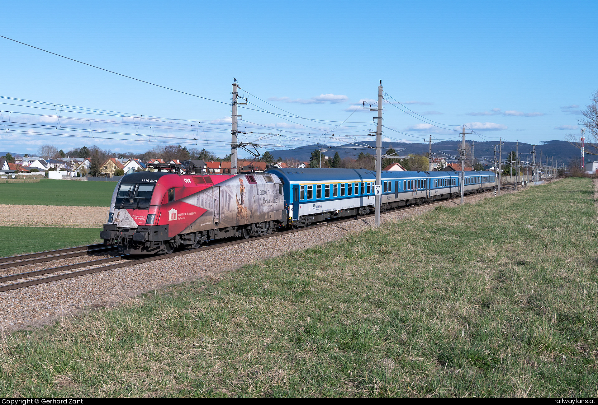 ÖBB 1116 200 in Wipfing mit dem REX 320  Railwayfans