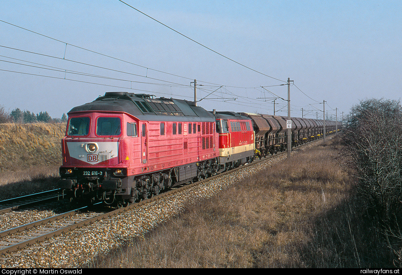 DB Cargo AG 232 616 in Helmahof - + 2143 032  Nordbahn | Wien Praterstern - Breclav Railwayfans
