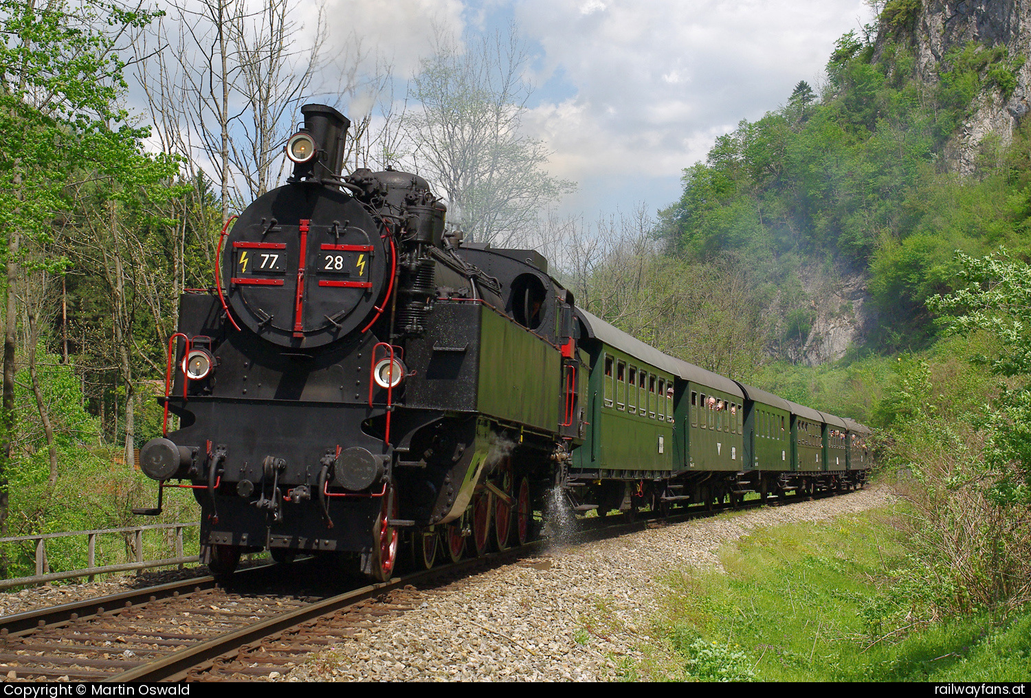 ÖGEG 77 28 in Prackenbach  Railwayfans