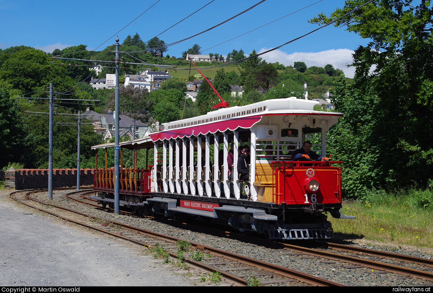 Manx Electric Railway 16 in Laxey - + Bwg 51   Railwayfans