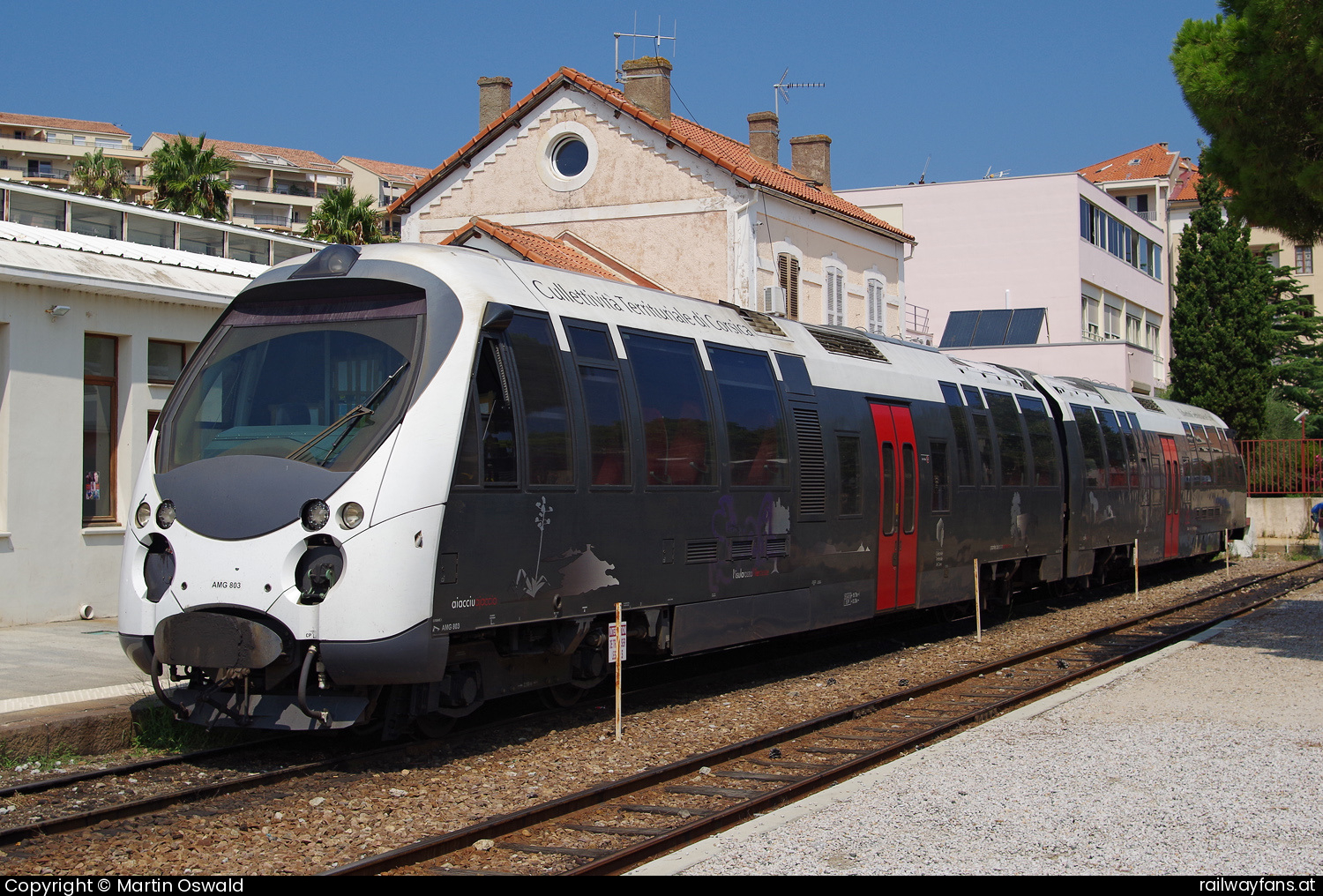 Chemins de fer de la Corse (CFC) AMG 803 in Calvi  Railwayfans