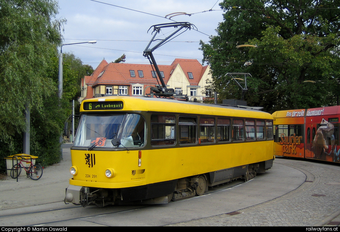 Dresdner Verkehrsbetriebe AG 224 291 in Kronstädter Platz, Laubegast  Railwayfans