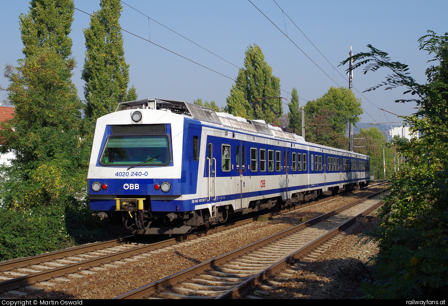 ÖBB 4020 240 in Stadlergasse (Verbindungsbahn)  Railwayfans