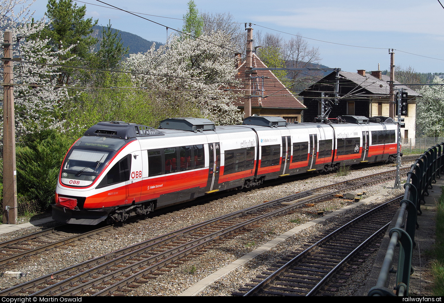 ÖBB 4023 011 in Eichberg Südbahn | Wien Hbf -  Spielfeld Straß Railwayfans