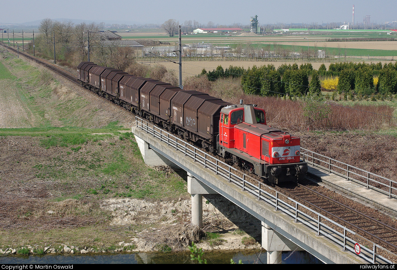 ÖBB 2067 086 in Großhaarbach - Bedienung Michelhausen.   Railwayfans