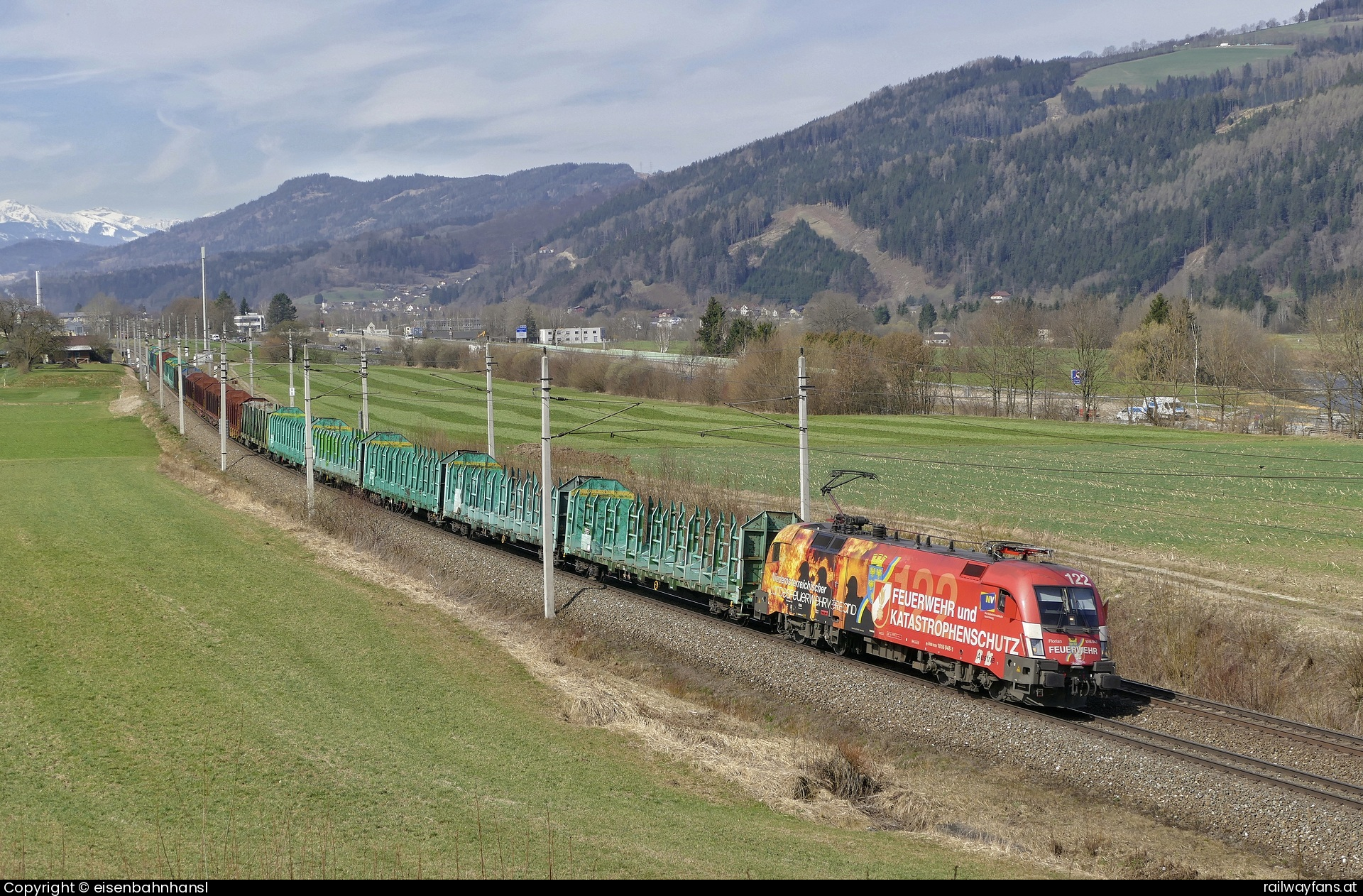 ÖBB 1016 048 in Niklasdorf mit dem LGAG 48038 Bruck/Mur - Leoben Railwayfans