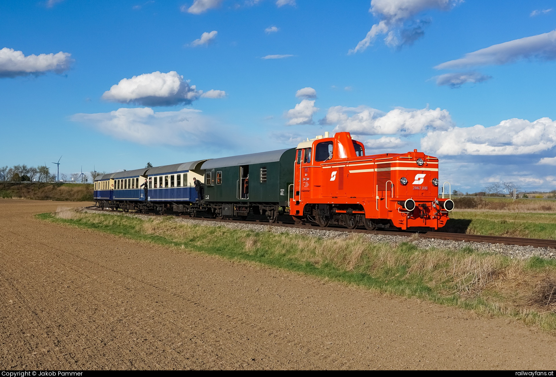 NLB 2067 100 in Wilfersdorf  Railwayfans