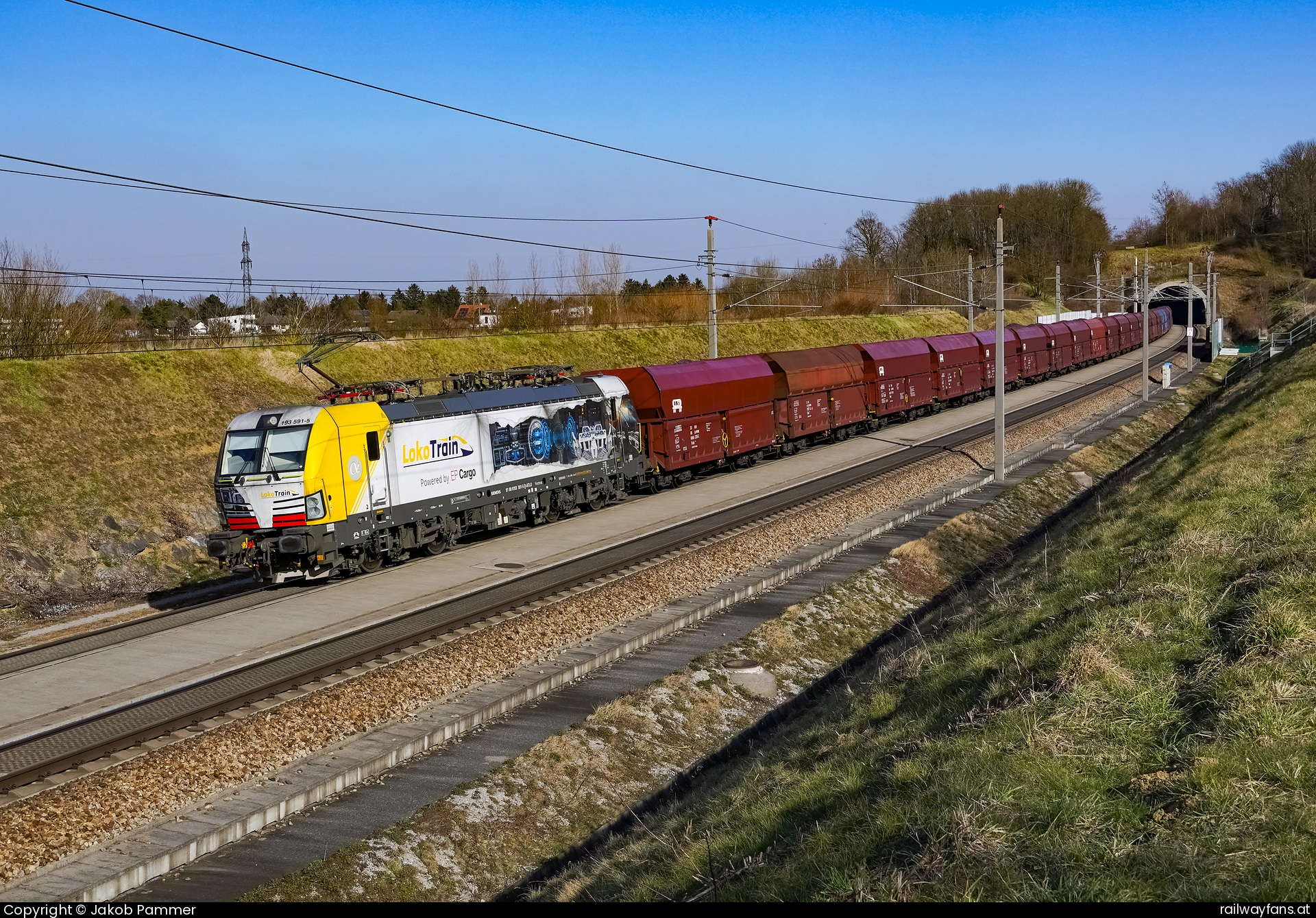 Alpha Trains Luxembourg 193 591 in Großhaarbach mit dem SGAG 47091 Westbahn Railwayfans