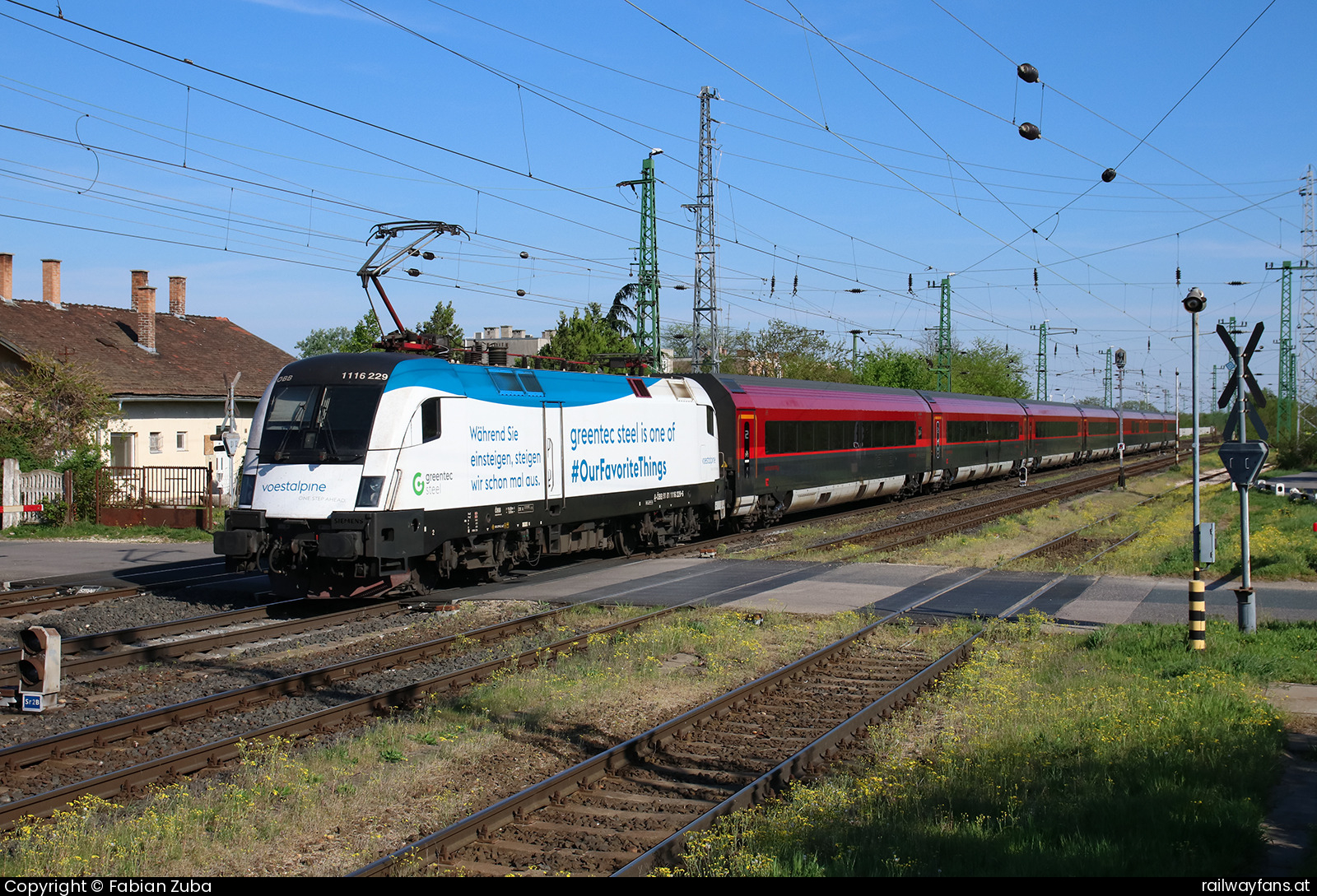 ÖBB 1116 229 in Hegyeshalom  Railwayfans