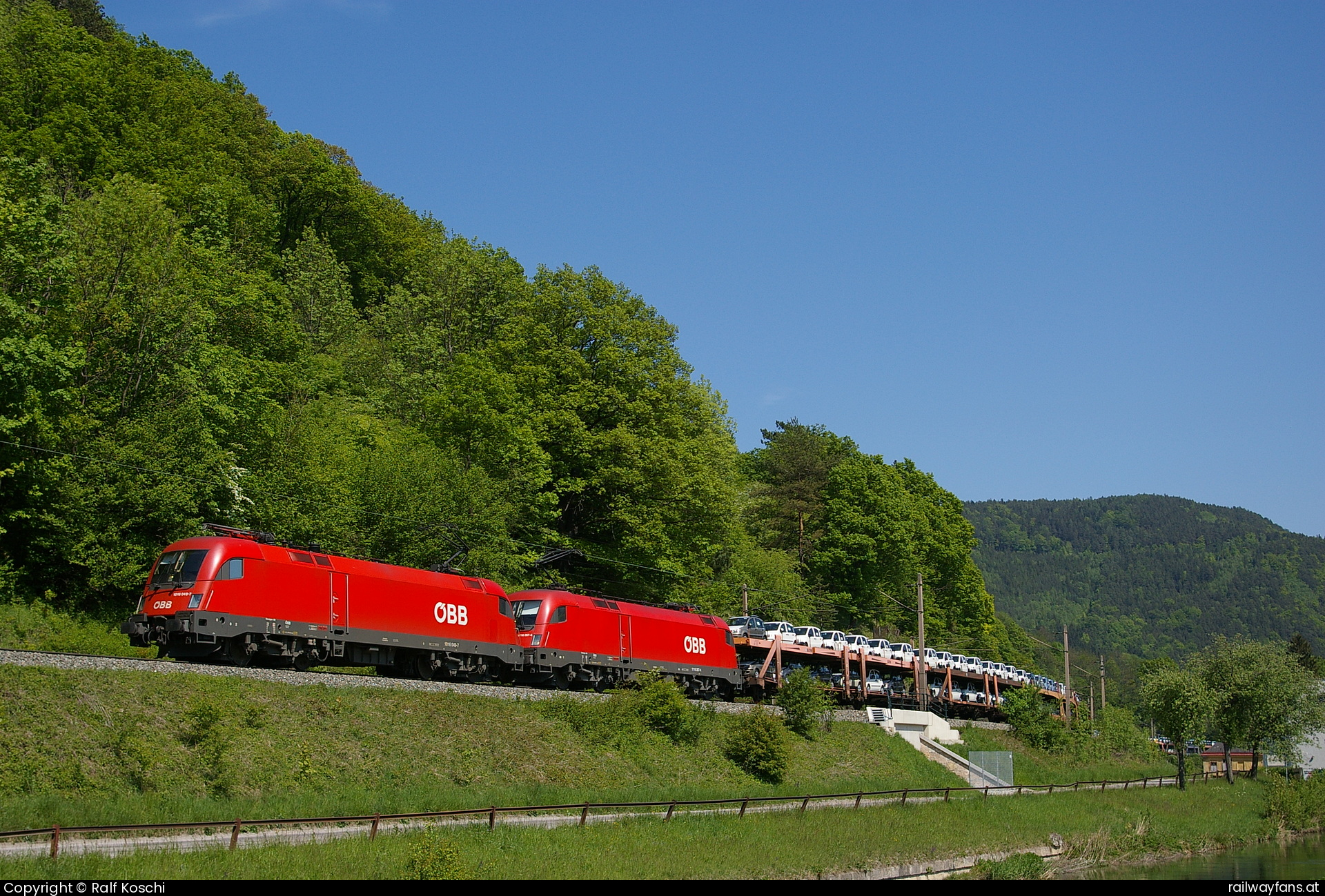 ÖBB 1016 049 in Prackenbach - + 1116 267 bei Schlöglmühl   Südbahn - Semmering Railwayfans