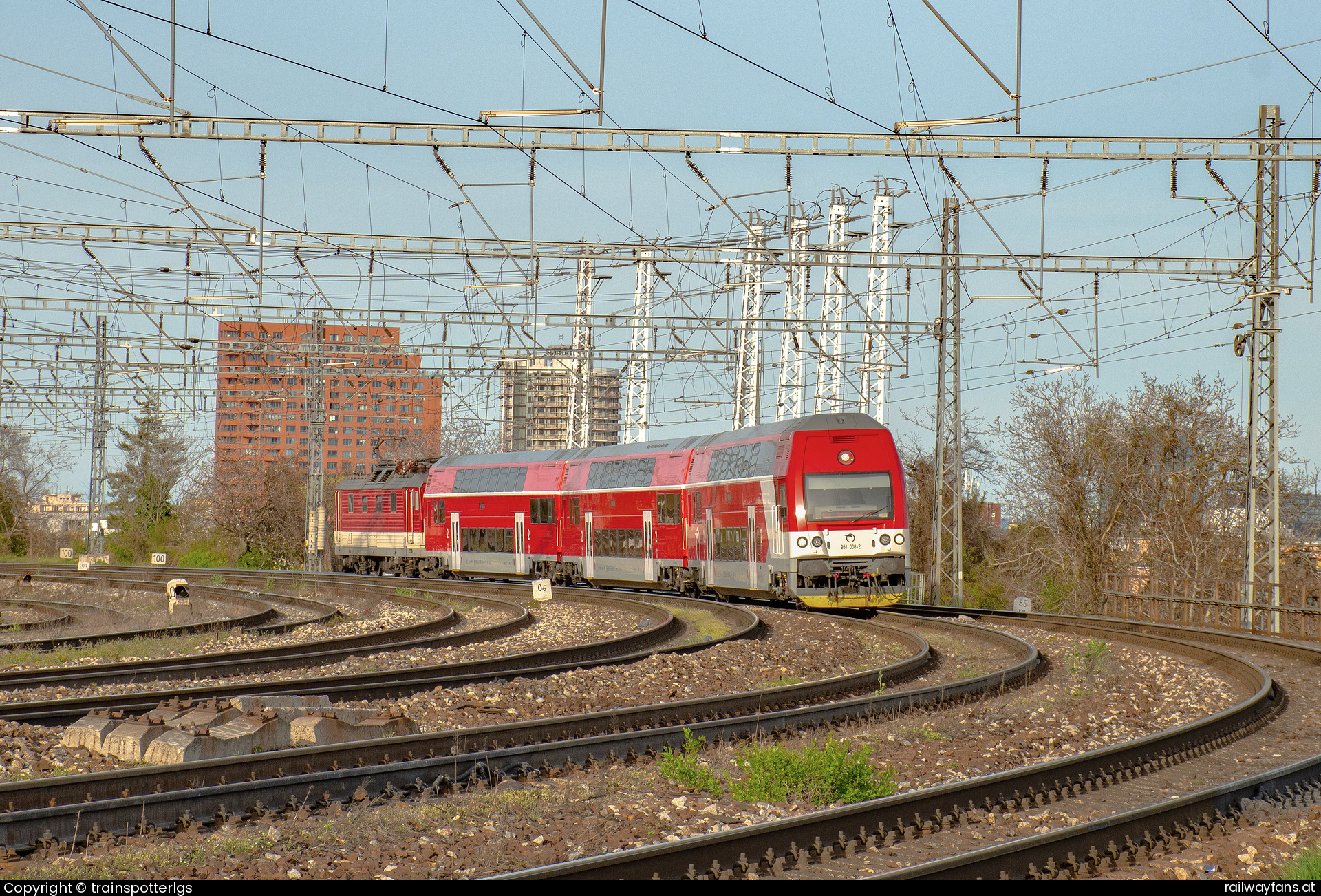 ZSSK 951 008 in Großhaarbach - ZSSK 951 008 spotted in Bratislava hl.st.   Railwayfans