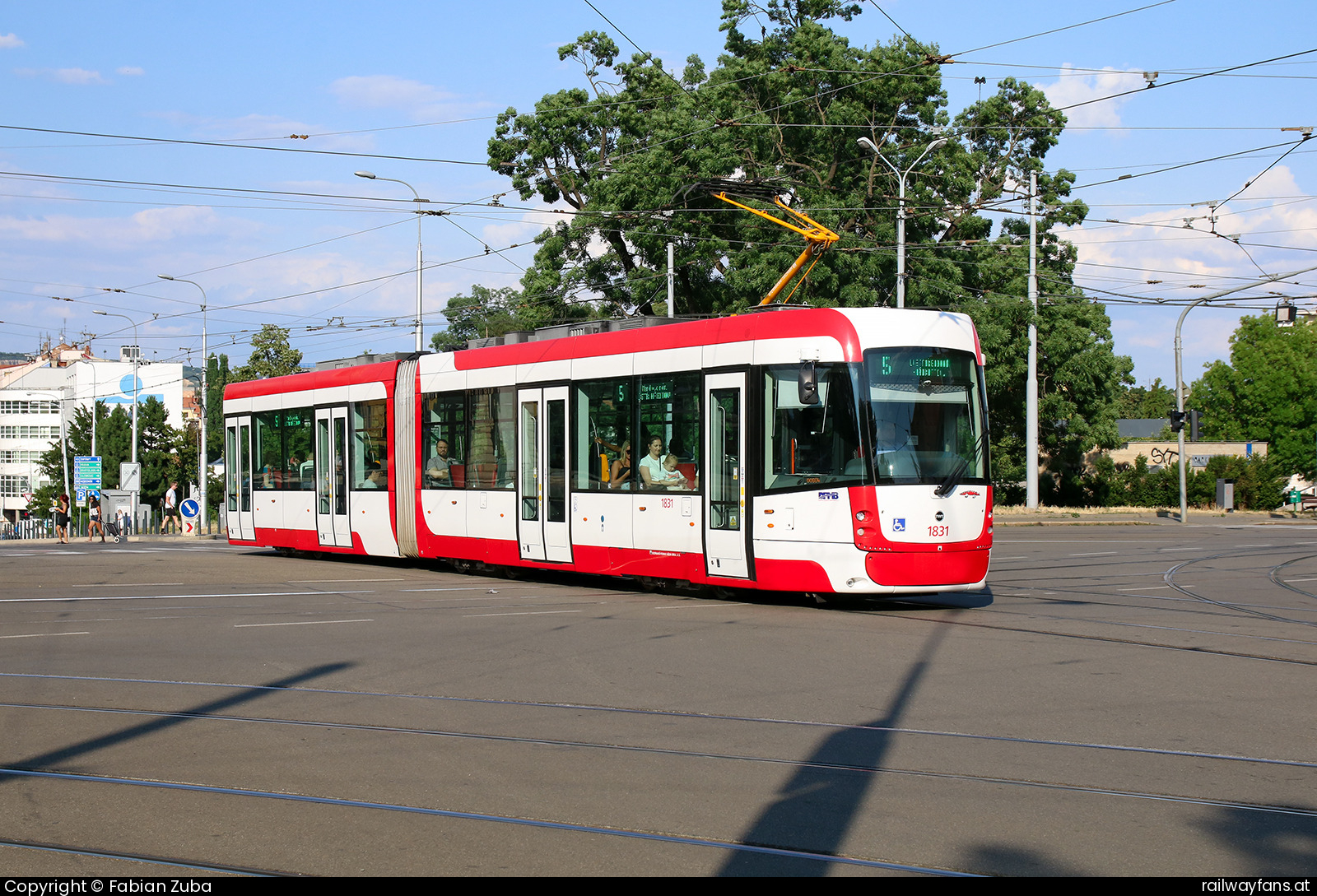 DPMB 1831 in Brno Moravské náměstí  Railwayfans